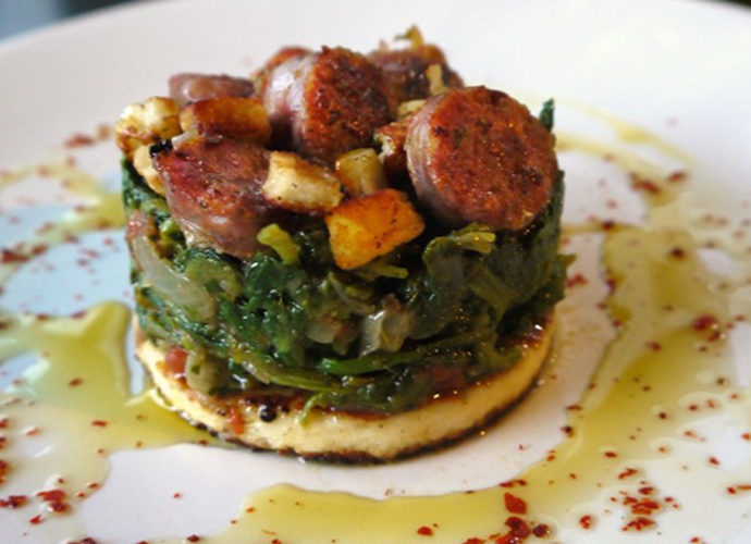 Λουκάνικα φρικασέ