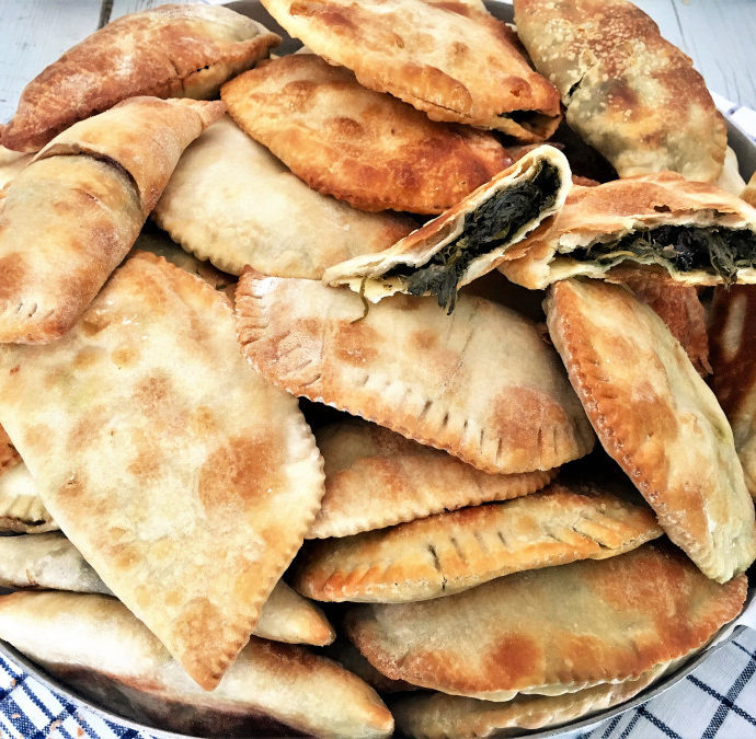 Φλαουνάκια – χορτοπιτάκια Μήλου (νηστίσιμο)