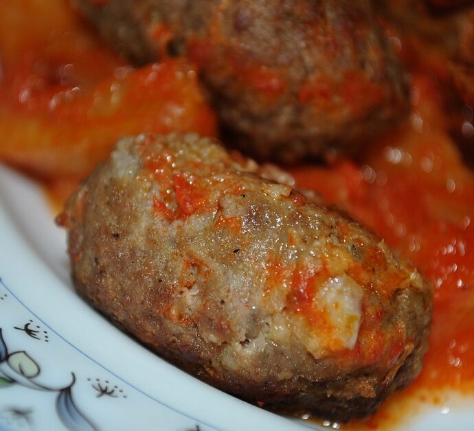 Σουτζουκάκια Σμυρνέικα παραδοσιακά