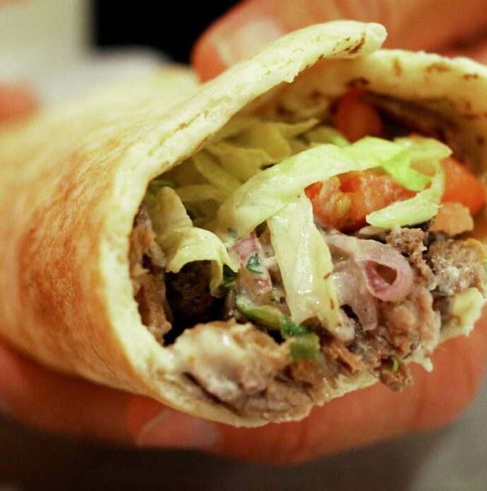 Shawarma (Σαουάρμα ο χειροποίητος γύρος της Ιορδανίας)