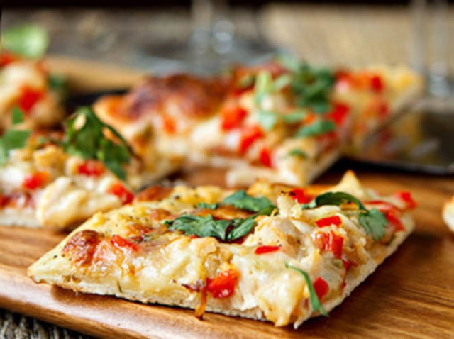 Pizza Πίτσα express με ψωμί του τοστ